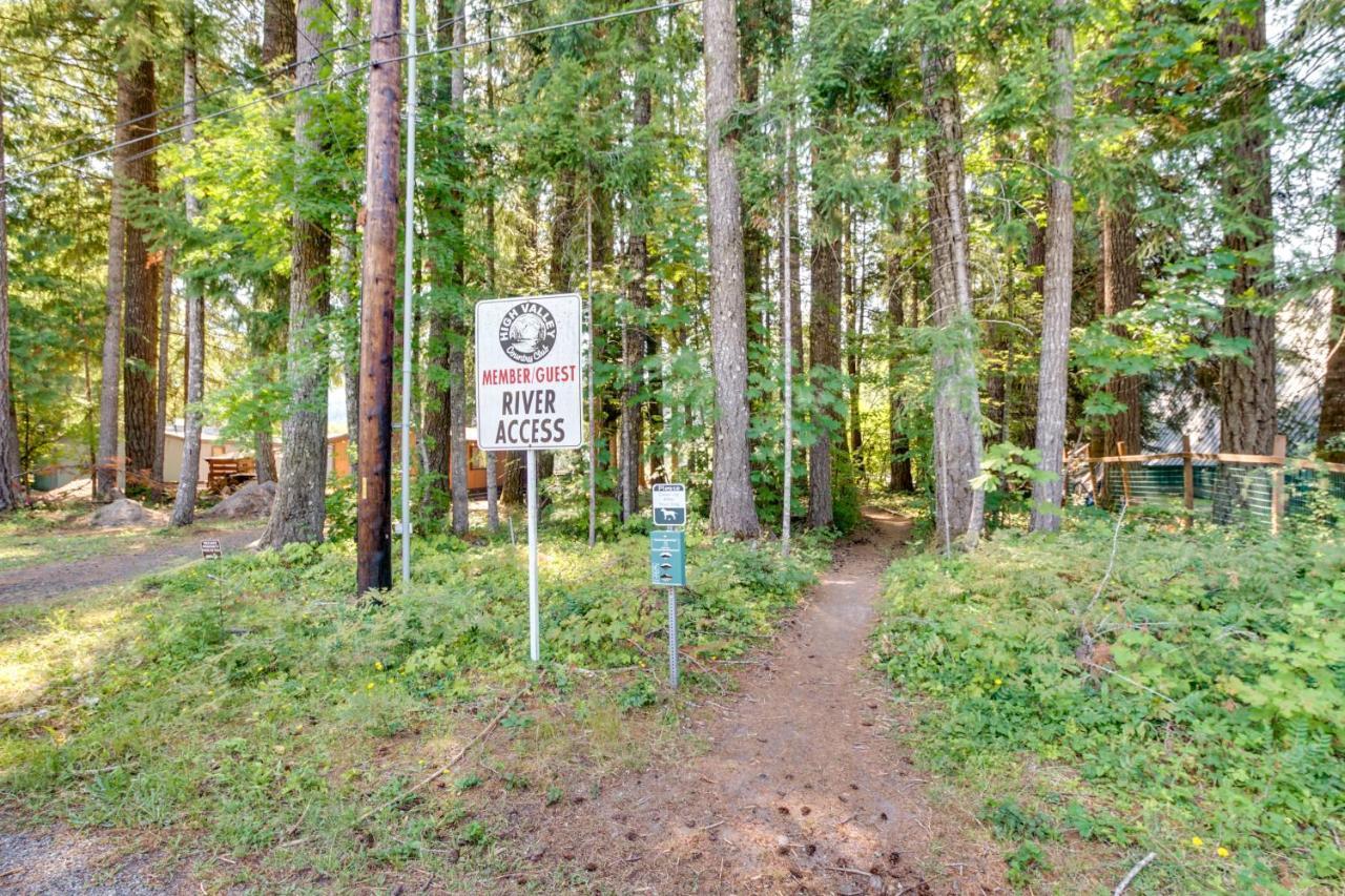 Riverfront Home With Deck, Near Mount Rainier! Packwood Exterior foto